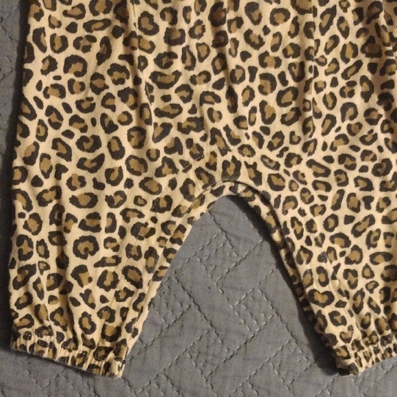 Old Navy Kids Leopard Print Romper - Picture 2 of 6